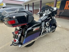  2010 Electra Glide® Ultra Limited thumb 2