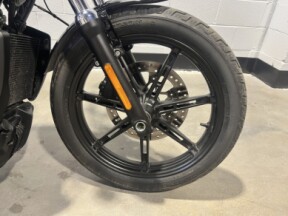2025 Harley-Davidson® Nightster® Vivid Black  RH975 thumb 2