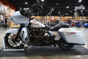 Harley-Davidson® Road Glide® Special 2020 FLTRXS GREY thumb 3
