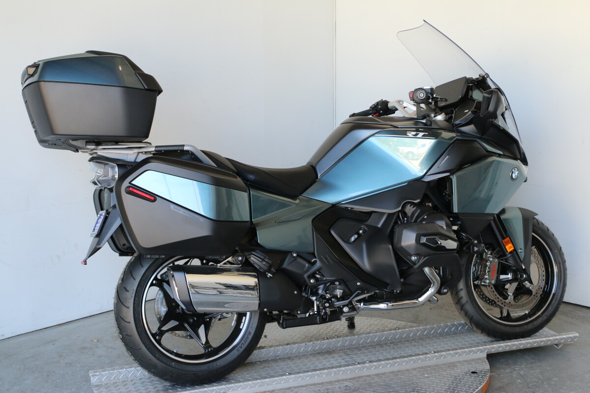 2026 BMW R 1300 RT, photo 2