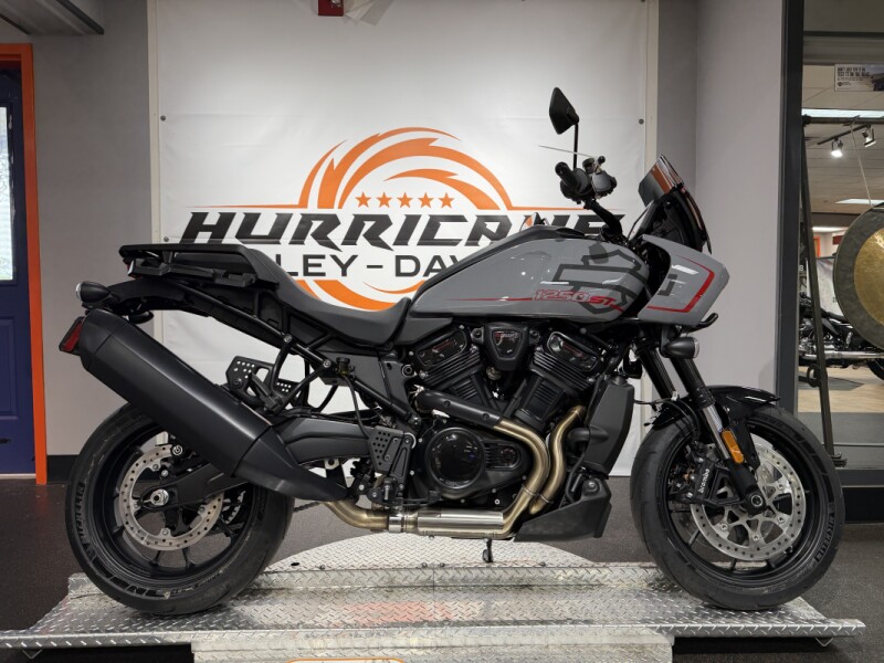 2026 Harley-Davidson® Pan America® 1250 ST RA1250ST