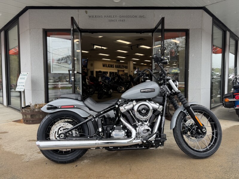 New 2026 HARLEY-DAVIDSON FXBB STREET BOB in Dark Billiard Gray with 10 miles