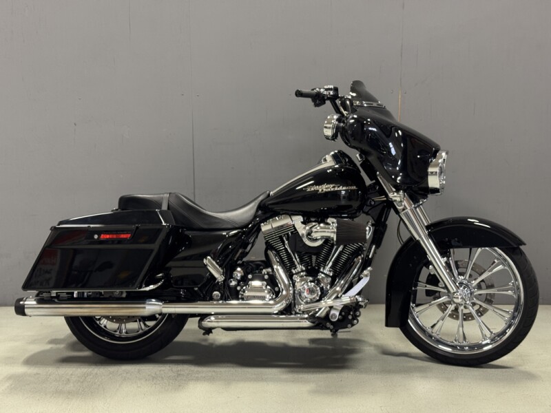 FLHX 2010 Street Glide®