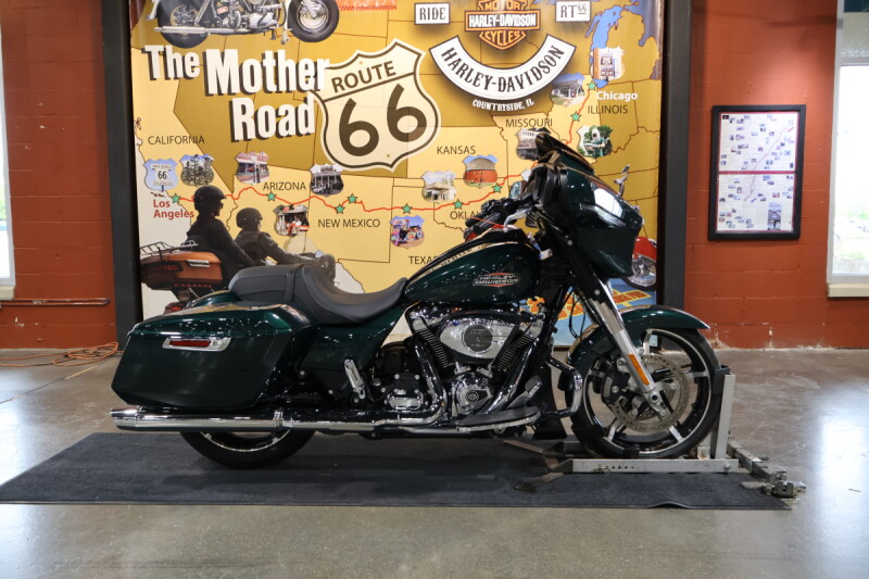 Harley-Davidson® Street Glide® 2024 FLHX ALPINE GREEN