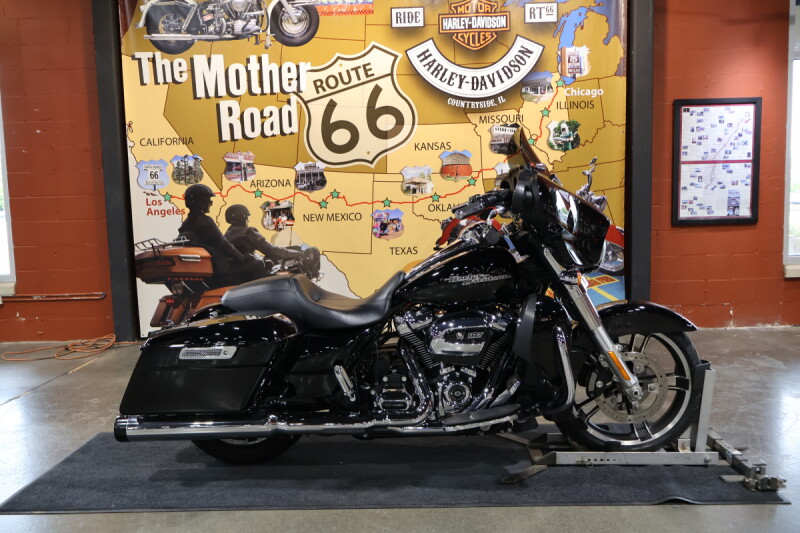 FLHX 2017 Street Glide®