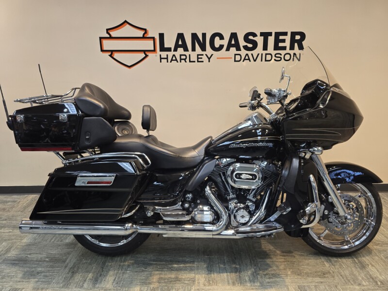 2011 Harley-Davidson® Road Glide® Ultra Vivid Black FLTRU103