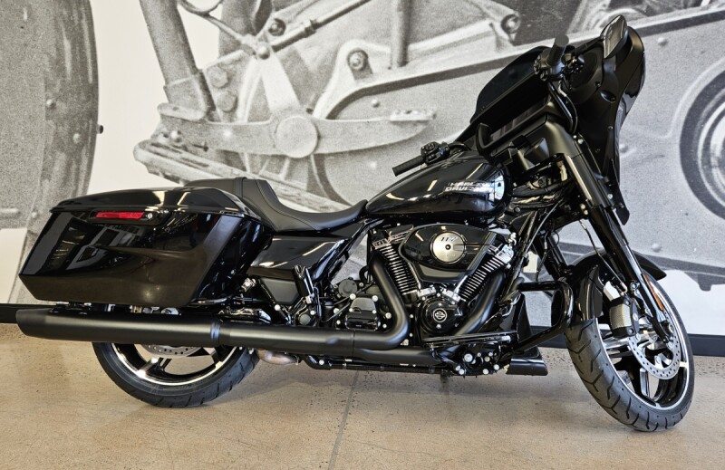 2026 Street Glide® FLHX