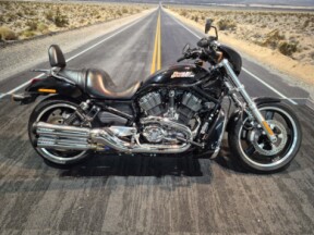2008 Harley-Davidson® V-Rod® Vivid Black thumb 3