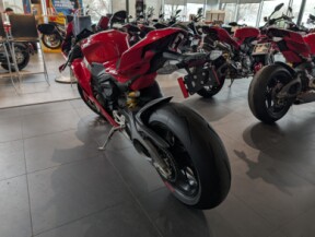 2025 Ducati Panigale V4 thumb 2