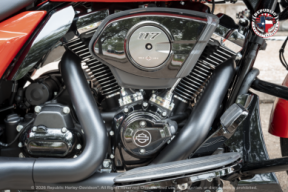 2026 Harley-Davidson® Road Glide® FLTRX thumb 2