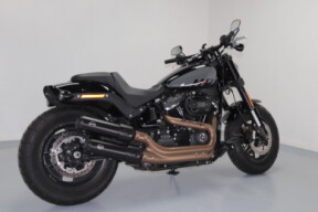 2023 Harley-Davidson® Fat Bob™ 114 Vivid Black thumb 3