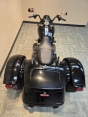2023 Harley-Davidson® Freewheeler® Vivid Black FLRT thumb 1