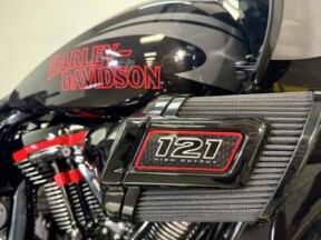 FLTRXSTSE 2024 CVO™ Road Glide® ST thumb 2