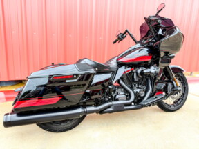 2021 Harley-Davidson® CVO™ Road Glide® FLTRXSE thumb 2