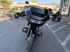 2026 Harley-Davidson® Road Glide™ thumb 3