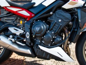 2023 Triumph Street Triple RS thumb 1
