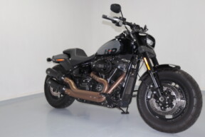 2023 Harley-Davidson® Fat Bob™ 114 Vivid Black thumb 2