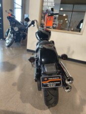 2024 Harley-Davidson® Softail® Standard Vivid Black thumb 2
