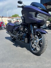 2026 Harley-Davidson® Road Glide™ thumb 2