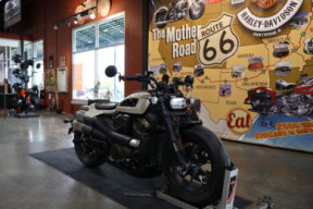 Harley-Davidson® Sportster® S 2023 RH1250S WHITE SAND PRL thumb 2