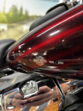 2009 Harley-Davidson® Softail® Deluxe BLACK W/PINSTRIPE thumb 3