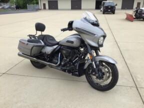FLHXSE 2023 CVO™ Street Glide® thumb 2