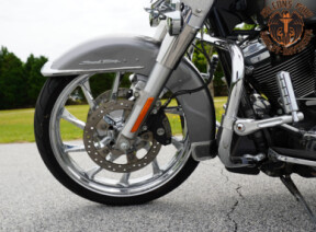 FLHR 2017 Road King® thumb 2