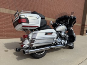 2009 Harley-Davidson® Electra Glide® Ultra Classic® Two-Tone White Gold Pearl/Pewter Pearl thumb 1