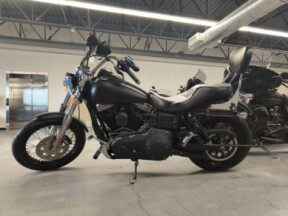 2011 Harley-Davidson® Street Bob® Black Denim thumb 3