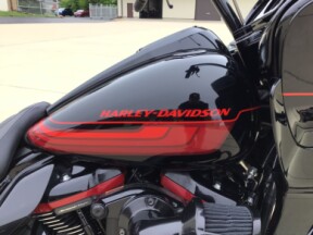 FLTRXSE 2021 CVO™ Road Glide® thumb 2