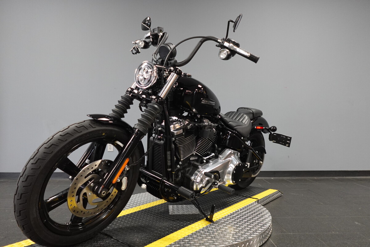 2026 Harley-Davidson® Street Bob® FXBB, photo 4