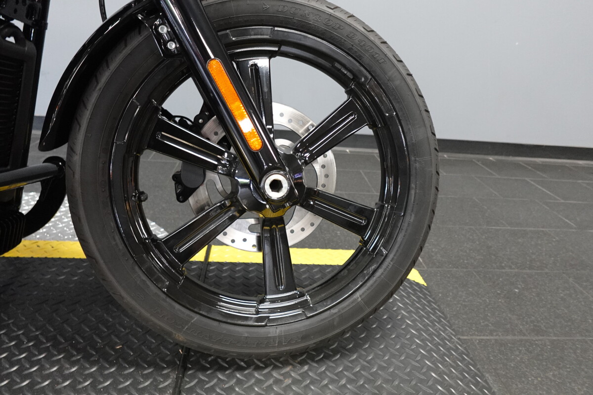 2026 Harley-Davidson® Street Bob® FXBB, photo 11