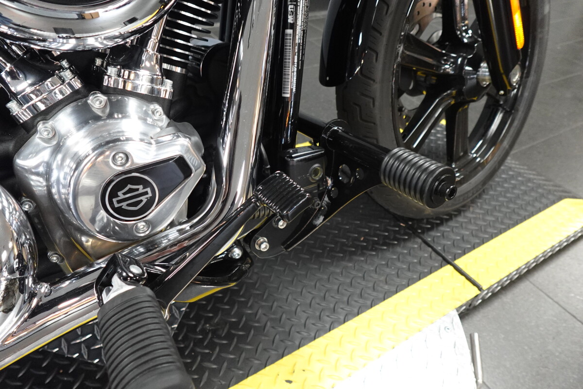 2026 Harley-Davidson® Street Bob® FXBB, photo 10