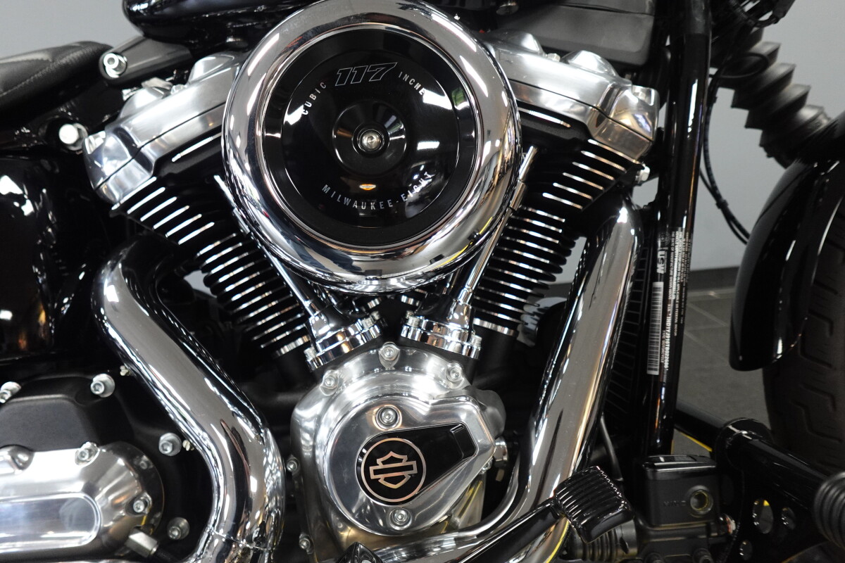 2026 Harley-Davidson® Street Bob® FXBB, photo 9