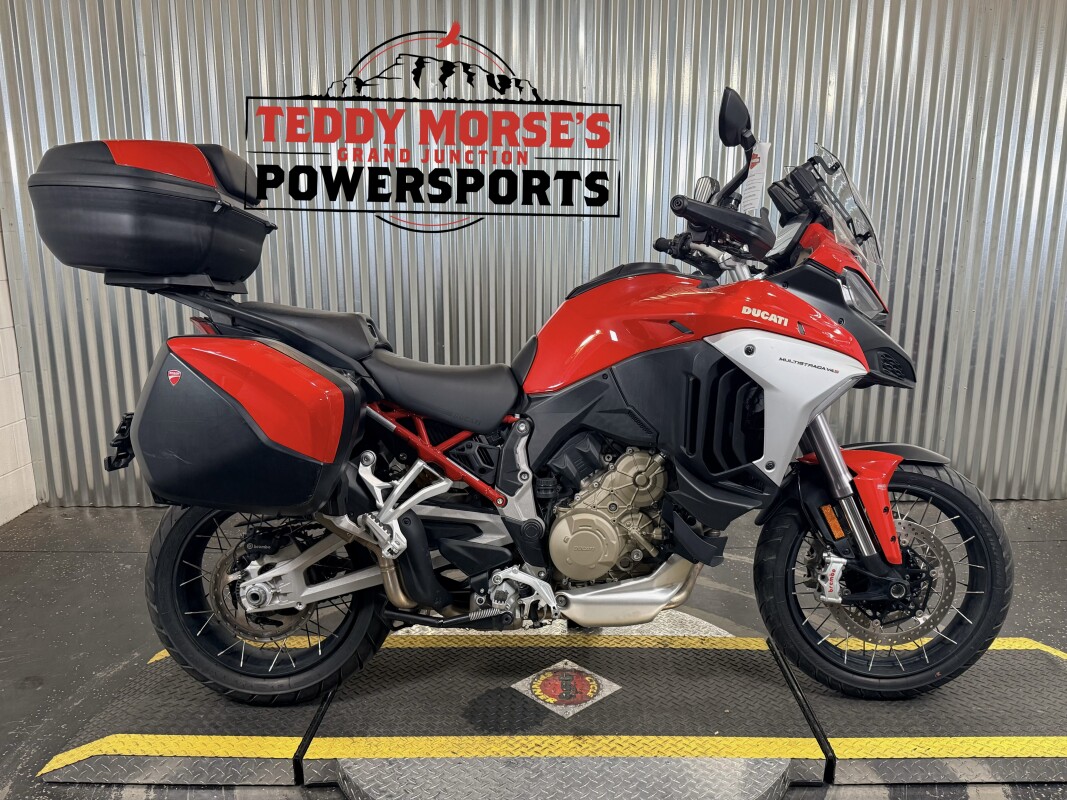 2022 Ducati Multistrada V4 Travel & Radar