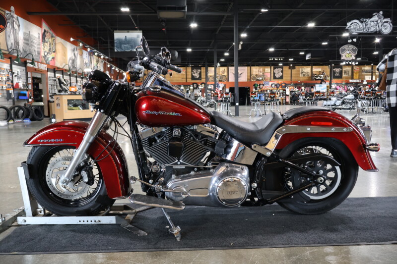 FLSTN 2016 Softail® Deluxe