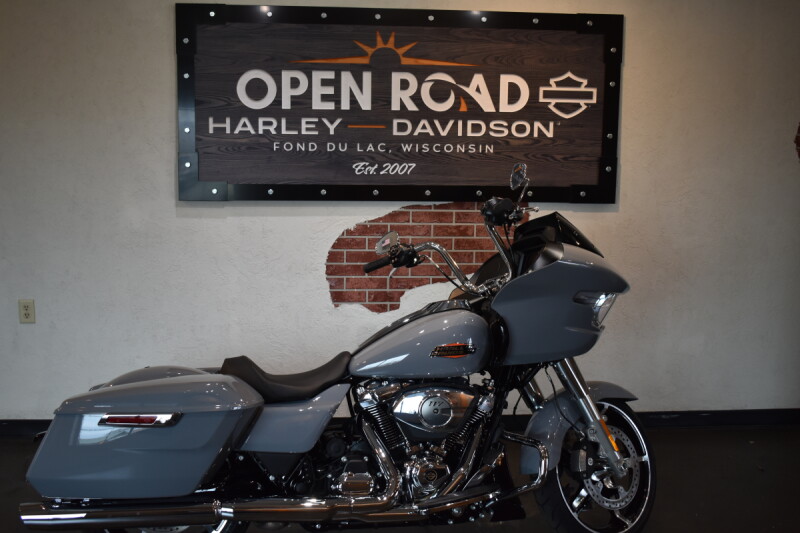 2026 Harley-Davidson® Road Glide® Dark Billiard Gray Chrome Trim