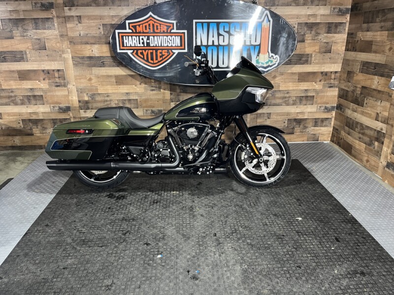 2026 Harley-Davidson® Road Glide® Olive Steel Metallic / Vivid Black Black Trim