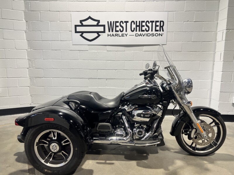 2018 Harley-Davidson® Freewheeler® Vivid Black  FLRT