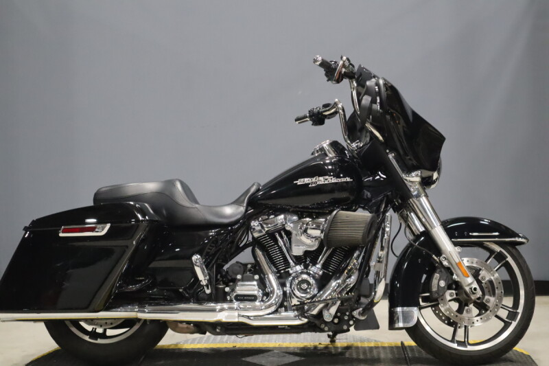 2018 Harley-Davidson® Street Glide® FLHX