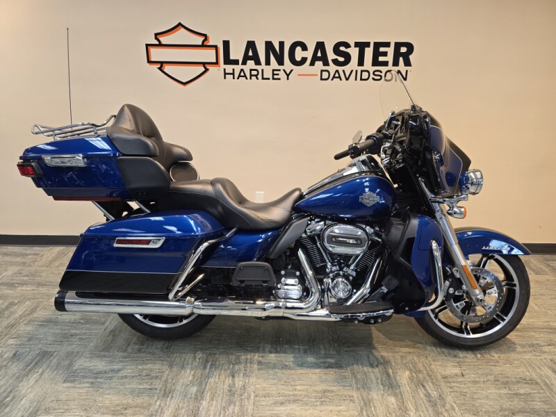 2022 Harley-Davidson® Ultra Limited Reef Blue/Vivid Black FLHTK