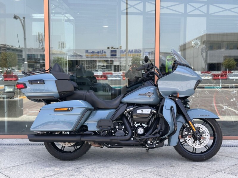 2024 Harley-Davidson® Road Glide™ Limited Sharkskin Blue