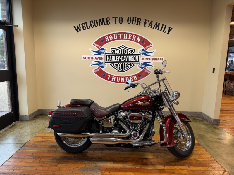 2023 Harley-Davidson® Heritage Classic Heirloom Red Fade