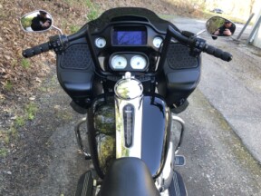 2023 Harley-Davidson® Road Glide® Vivid Black thumb 0