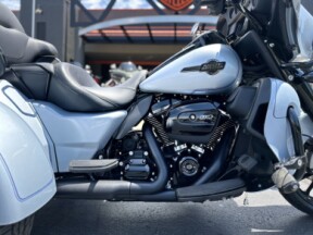 FLHTCUTG 2025 Tri Glide® Ultra thumb 0