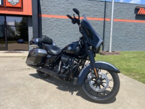 2021 Harley-Davidson® Street Glide® Special Gauntlet Gray Metallic/Vivid Black - Black Finish thumb 3