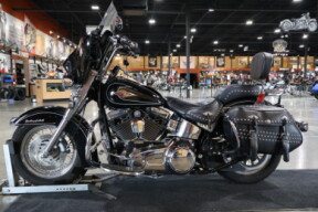 FLSTC 2009 Heritage Softail® Classic thumb 3