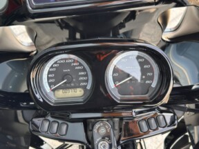 2024 Harley-Davidson® Road Glide™ Limited Sharkskin Blue thumb 0