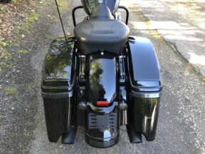 2018 Harley-Davidson® Street Glide® Special Vivid Black thumb 1