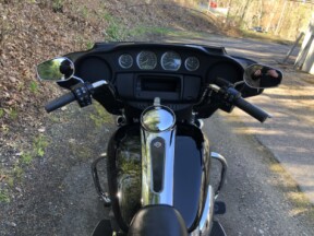 2022 Harley-Davidson® Electra Glide® Standard Vivid Black thumb 0